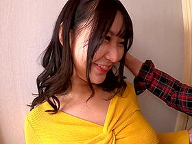 初初初 名家の産まれのお嬢様爆乳若妻 ホテルでの開放感で性欲解放！　サンプル画像02